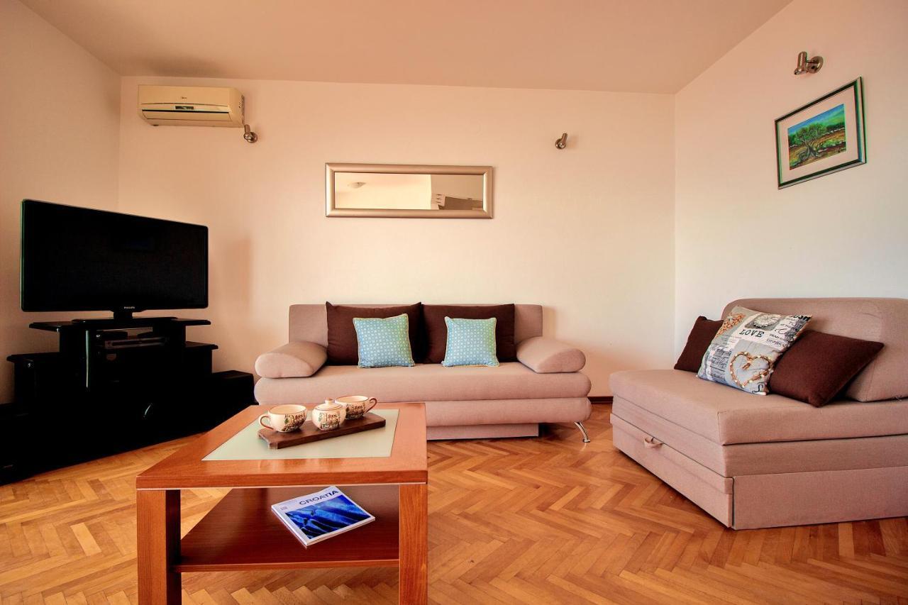 Sandy Beach Apartments Duće Esterno foto